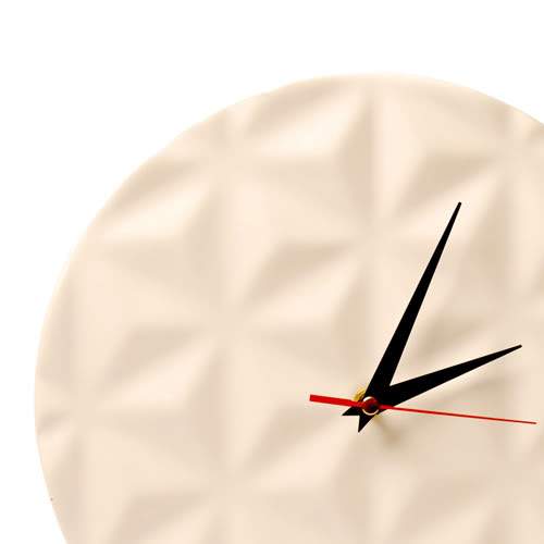 Horloge design GÜRGEN par Adam MASON