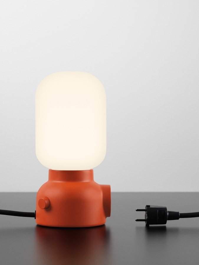 Lampe PLUG par ateljé Lyktan x Form Us With Love